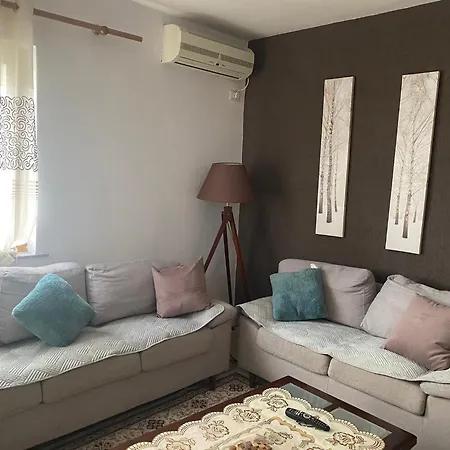 Shkodra City Apartment Apartamento *
